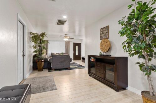 9604 15 Pl, Phoenix AZ 85024-3649 exterior