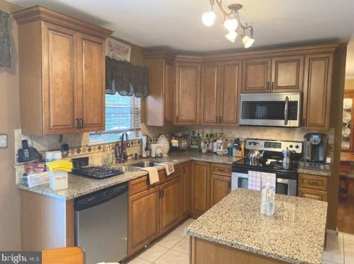 112 Talon Ln, West Deptford NJ 08093-2322 exterior