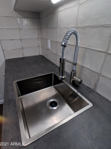 325 Colter St, Phoenix AZ 85018-1536 exterior