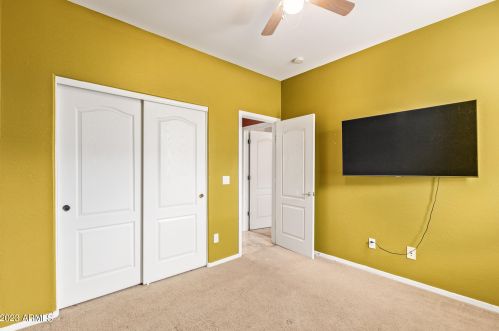 6715 37 Dr, Phoenix AZ 85053-3749 exterior