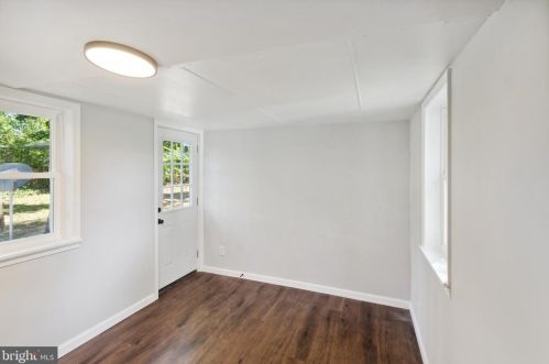 1860 Rosemore Ave, West Deptford NJ 08096-4327 exterior