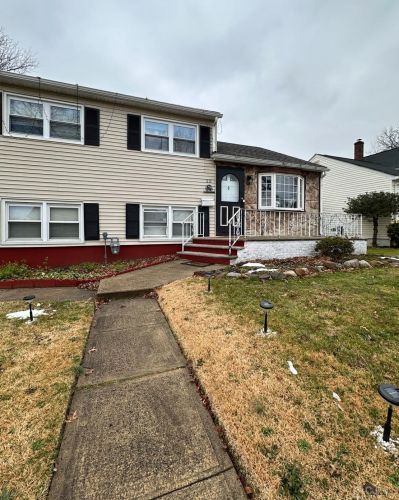 25 Fillmore Ave, Carteret NJ  07008-2238 exterior