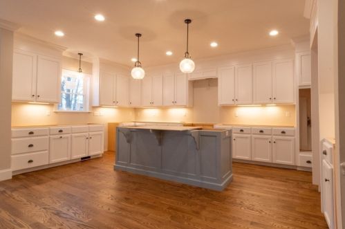 61 Rosemary St, Needham MA 02494-3252 exterior