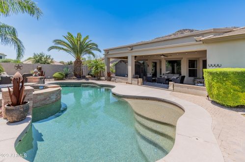 26205 56 Dr, Phoenix AZ 85031-1831 exterior