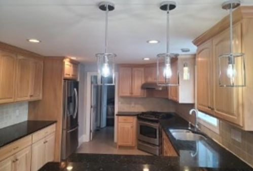 9 Parmenter Rd, Southborough MA exterior