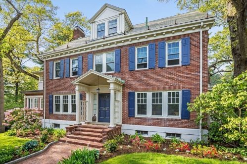 1029 Beacon St, Newton, MA 02459-1722