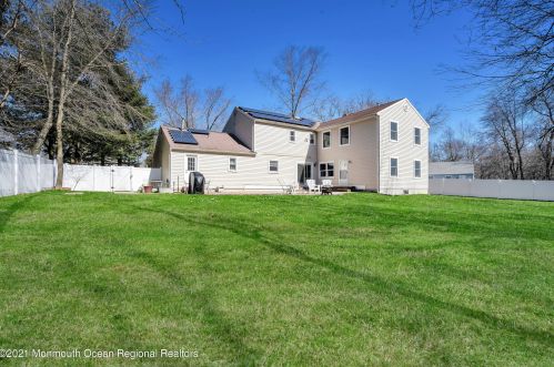 11 Red Cedar Ct, Jackson Twp NJ 08527-1351 exterior