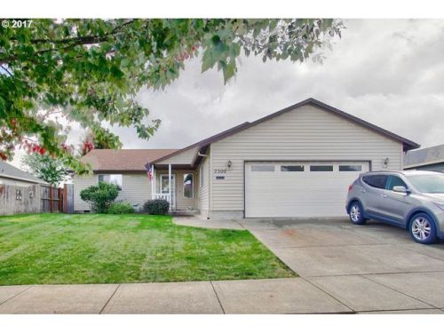 2300 Redmond Hl Rd, Mcminnville OR  97128-8399 exterior