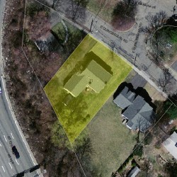 11 Quinobequin Rd, Newton MA  02462-1445 aerial view