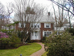 126 Valentine St, Newton, MA 02465-3028