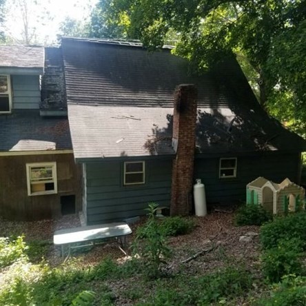 7 Basket St, Montgomery, MA 01050-9719