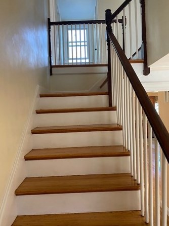 228 Woodcliff Rd, Newton MA 02461-2128 exterior