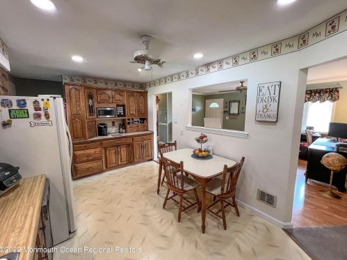 44 Citadel Dr, Jackson Twp NJ 08527-1843 exterior