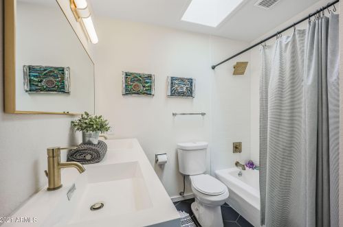 8133 16 Dr, Phoenix AZ 85015-1426 exterior