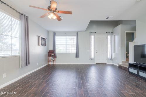 7233 39 Way, Phoenix AZ 85050-5428 exterior