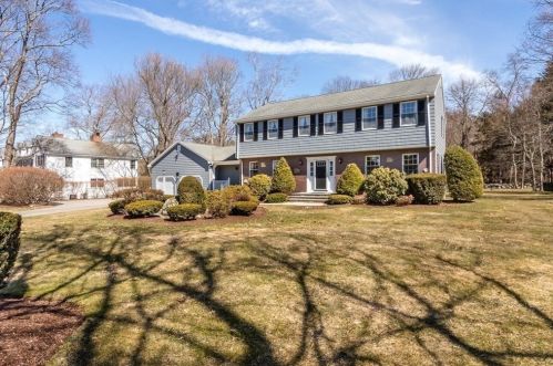 124 Old Farm Rd, Milton, MA 02186-3724