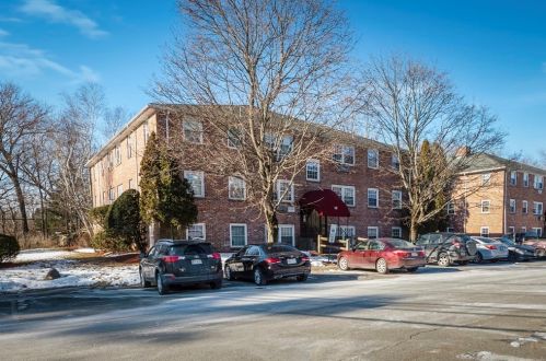 10 Danbury Dr, Methuen, MA 01844-2556