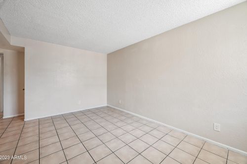 3141 Cypress St, Phoenix, AZ 85008-2837