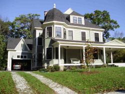 39 Sewall St, Newton, MA 02465-2612