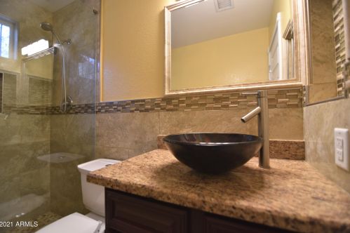 1932 Alta Vista Rd, Phoenix AZ 85041-5443 exterior