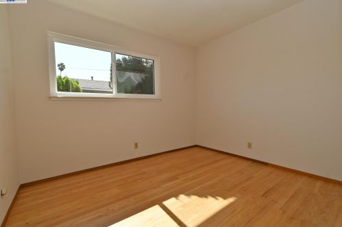 14297 Tiburon Rd, San Leandro CA 94577-6536 exterior