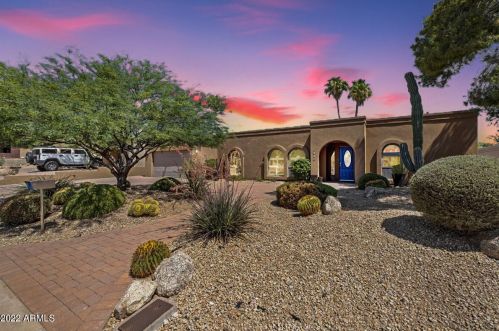 2440 Cinnabar Ave, Phoenix, AZ 85028-4322