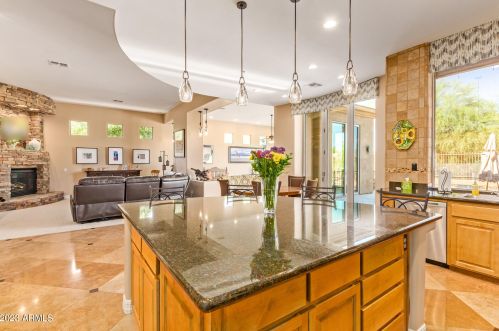 22843 54th St, Phoenix AZ  85054-7199 exterior