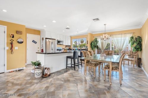 520 Clarendon Ave, Phoenix, AZ 85013-3412