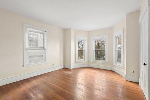 22 Oakland St, Newton MA 02458-1848 exterior