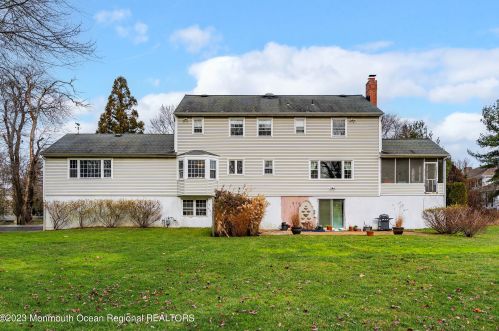 7 Pirates Cove Rd, Little Silver NJ 07739-1623 exterior