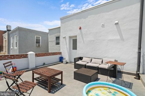 1815 20 St, Philadelphia PA 19145-2048 exterior