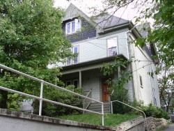 8 Oakland Ave, Newton, MA 02466-1705