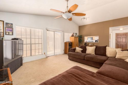 13642 41 Pl, Phoenix AZ 85028-2214 exterior
