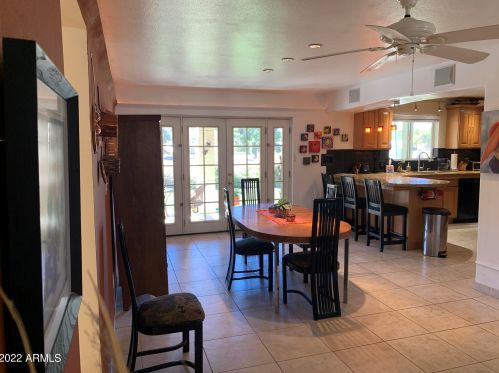 14052 Canterbury Dr, Phoenix AZ 85023-6211 exterior