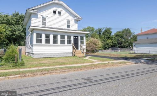 1022 Penn Line Rd, West Deptford NJ 08066-1075 exterior