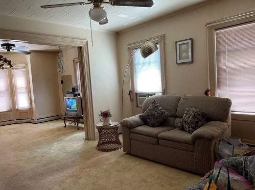 323 Purchase St, New Bedford MA 02740-5739 exterior