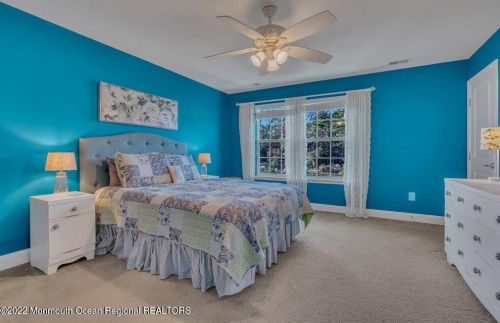 136 Kyle Dr, Tinton Falls NJ  07712-7537 exterior