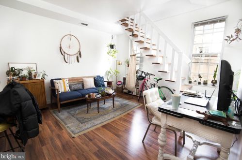 614 6 St, Philadelphia PA 19147-2128 exterior