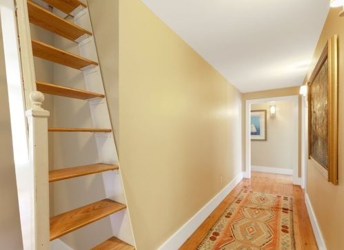 10 Summer St, Hingham MA 02043-2219 exterior