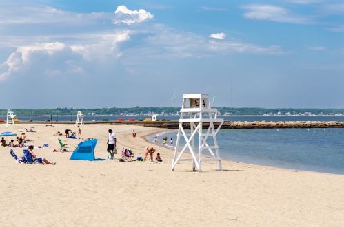 18 Mott St, New Bedford MA 02744-2307 exterior