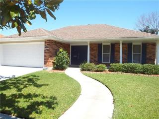 80 Lucaya Dr, Kenner LA  70065-3121 exterior