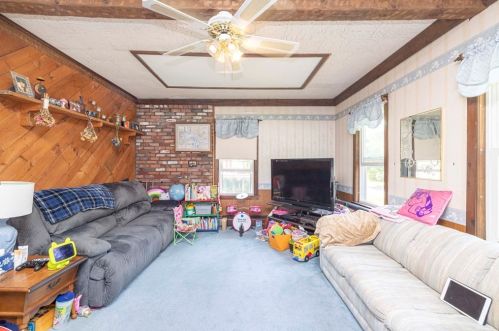 20 St, Taunton MA 02780-4392 exterior