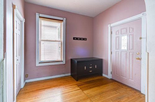 1338 Oak Park Ave, Forest View, IL 60402-1226