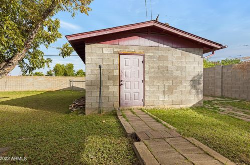 4122 Edgemont Ave, Phoenix AZ 85035-1715 exterior