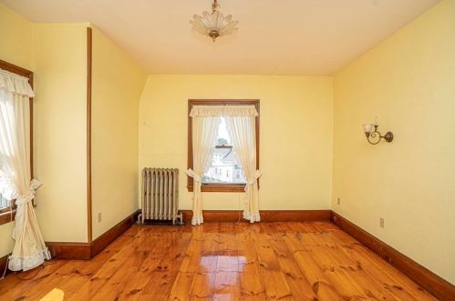 193 Broadway, Taunton MA 02780-1811 exterior