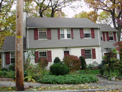 142 Kirkstall Rd, Newton, MA 02460-2243