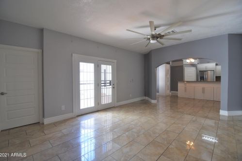 1932 Alta Vista Rd, Phoenix AZ 85041-5443 exterior