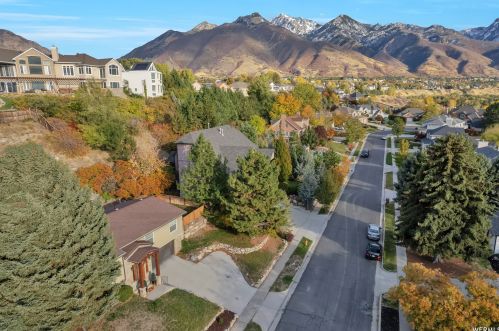 2585 Chalet Cir, Sandy, UT 84093-6596