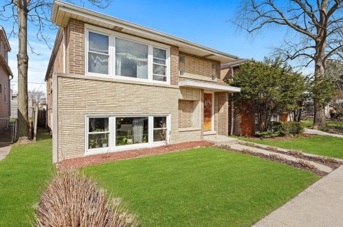 3722 East Ave, Forest View, IL 60402-4034