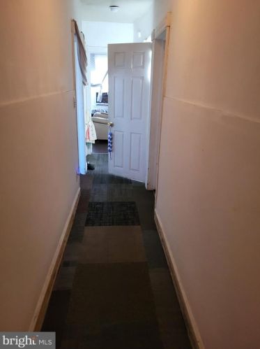 675 Broad St, West Deptford NJ 08096-1605 exterior